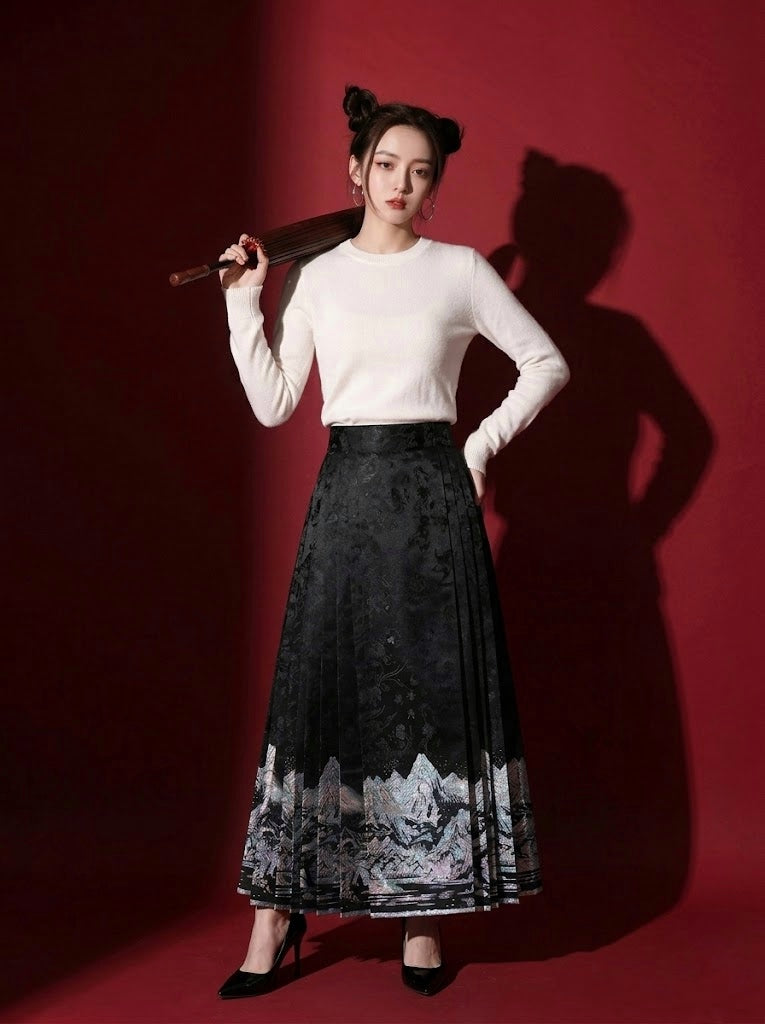 The Thousand-Mile Landscape | Silver-Woven Heritage Mamian Skirt（千里江山）