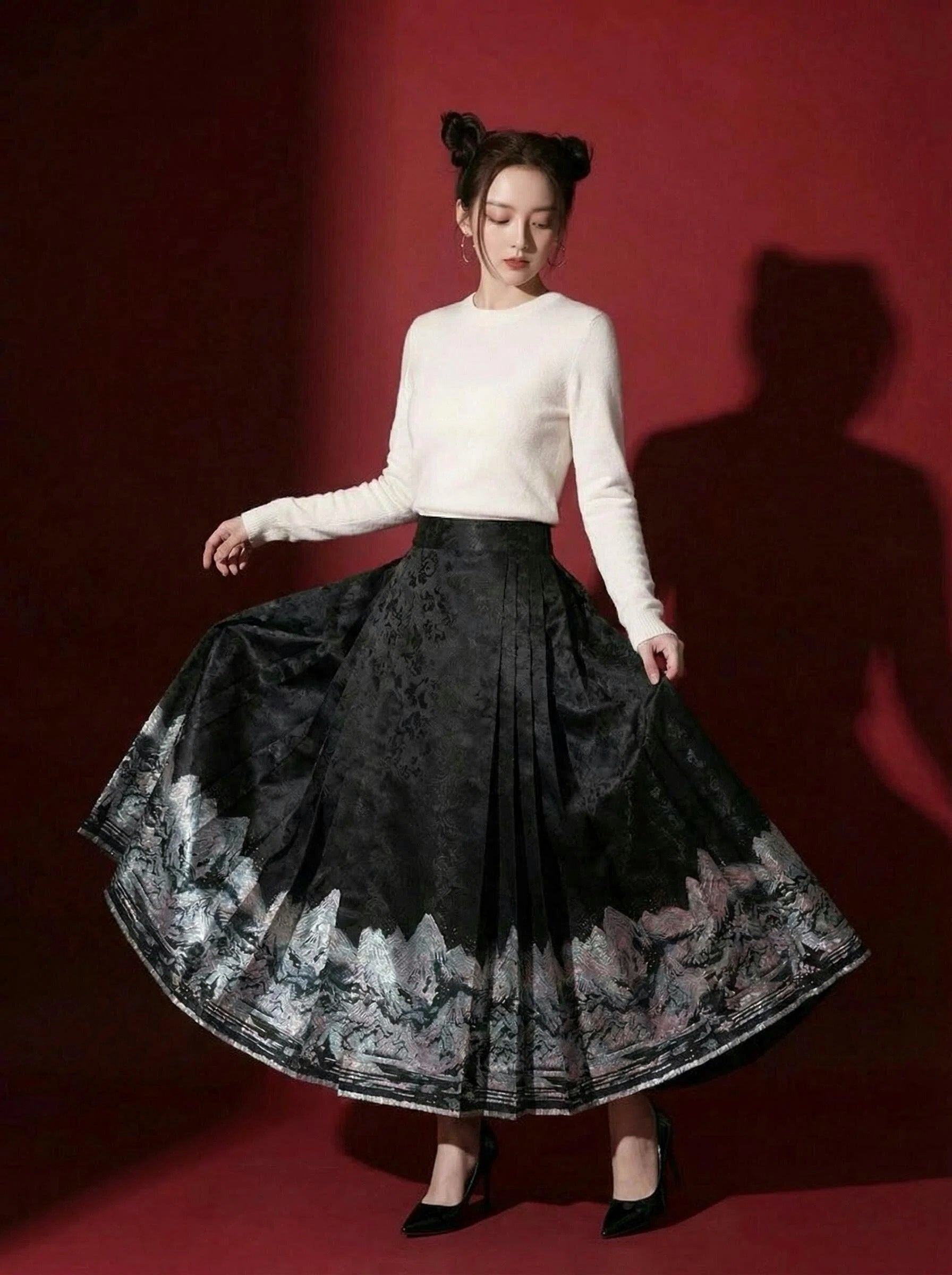 The Thousand-Mile Landscape | Silver-Woven Heritage Mamian Skirt（千里江山）